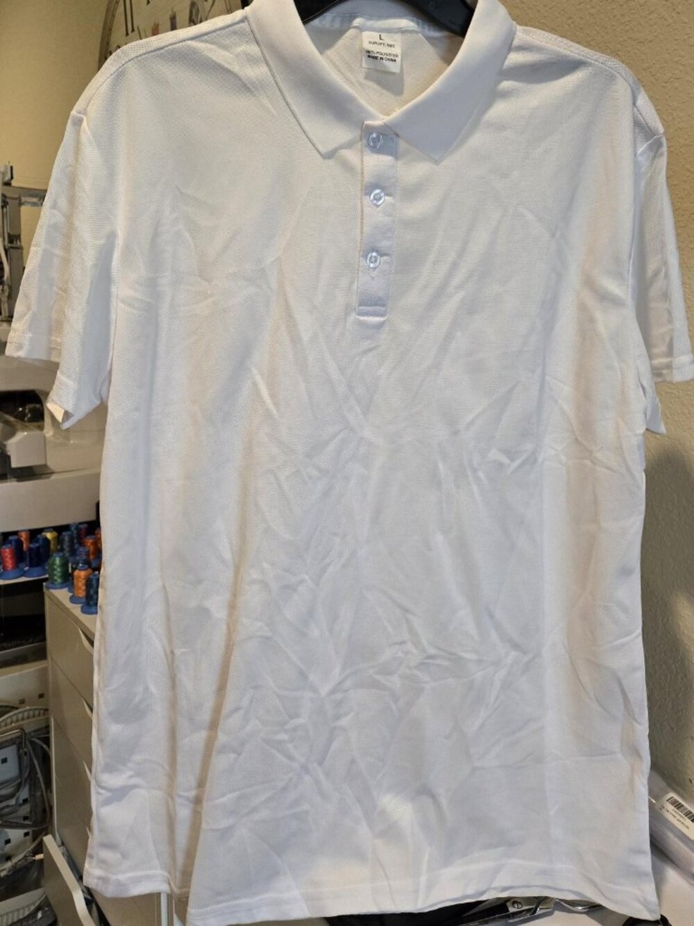 Unbranded White Pique Polo Shirt with Short Sleeves and 3 Button Placket Size L